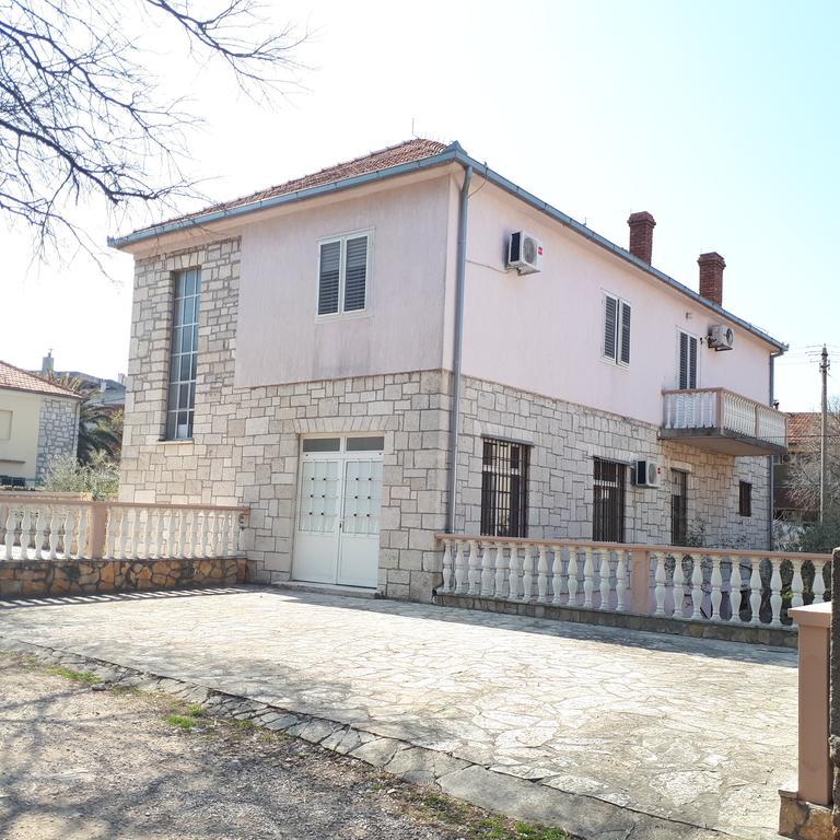 Apartment & Room'S Anni Zadar Exterior photo